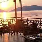 Bay Apartmanhotel Számi
