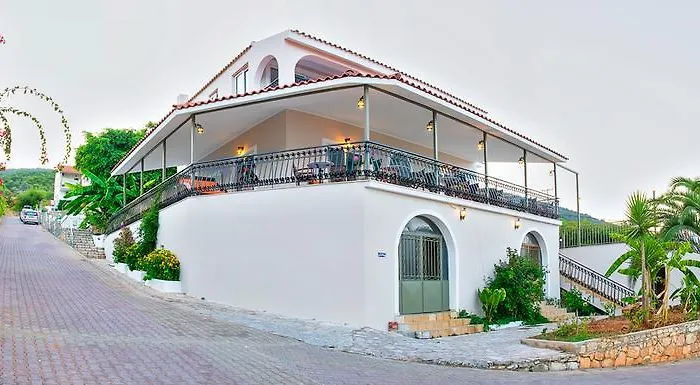 アパートホテル Bay 3*