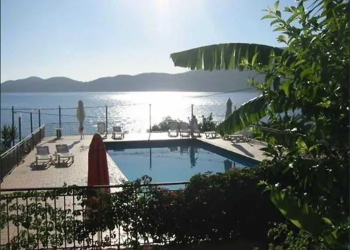 Bay アパートホテル