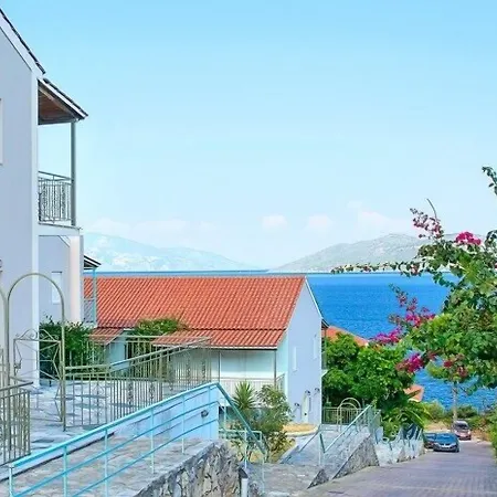 Aparthotel Bay 3*