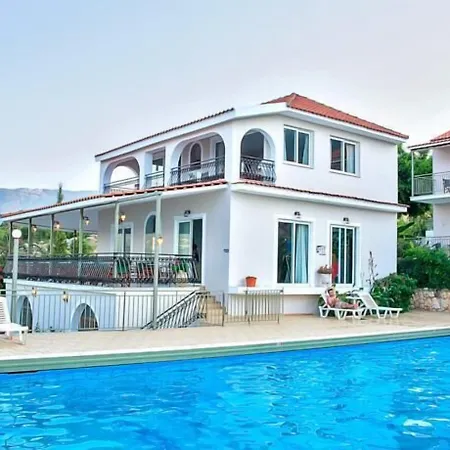 Bay 3* Σάμη