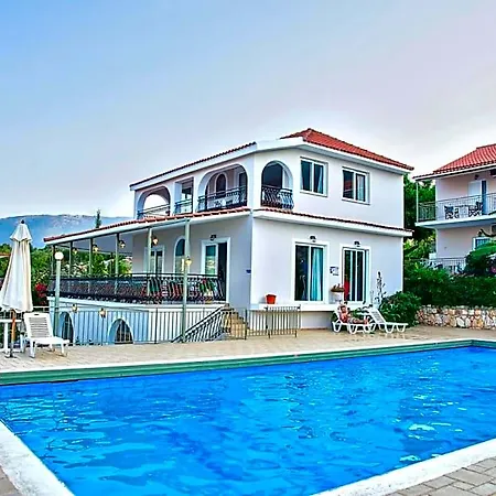 Bay Aparthotel 3*