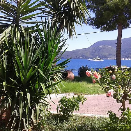 Bay Aparthotel 3*